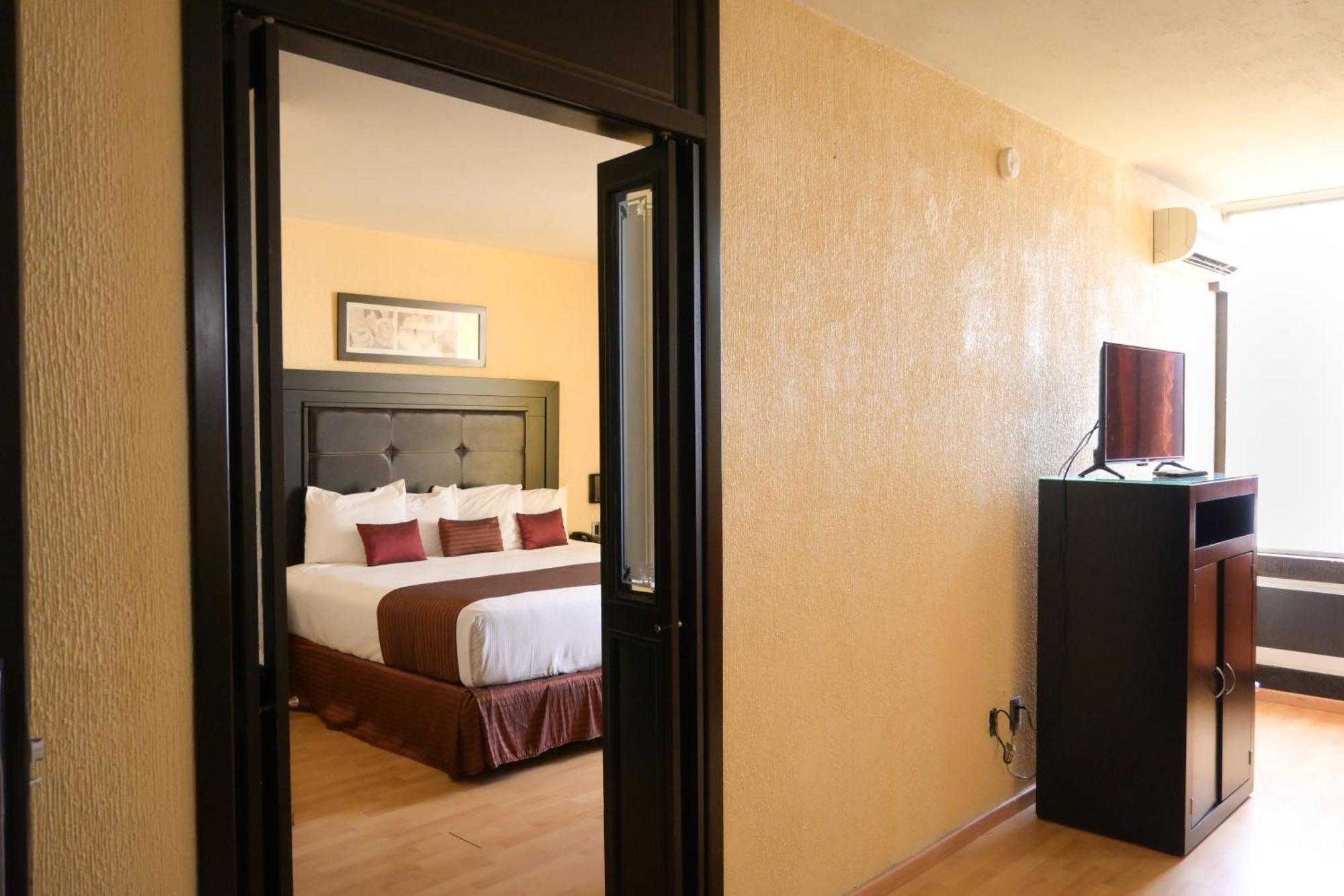 Hotel Santa Irene גואדלחארה מראה חיצוני תמונה