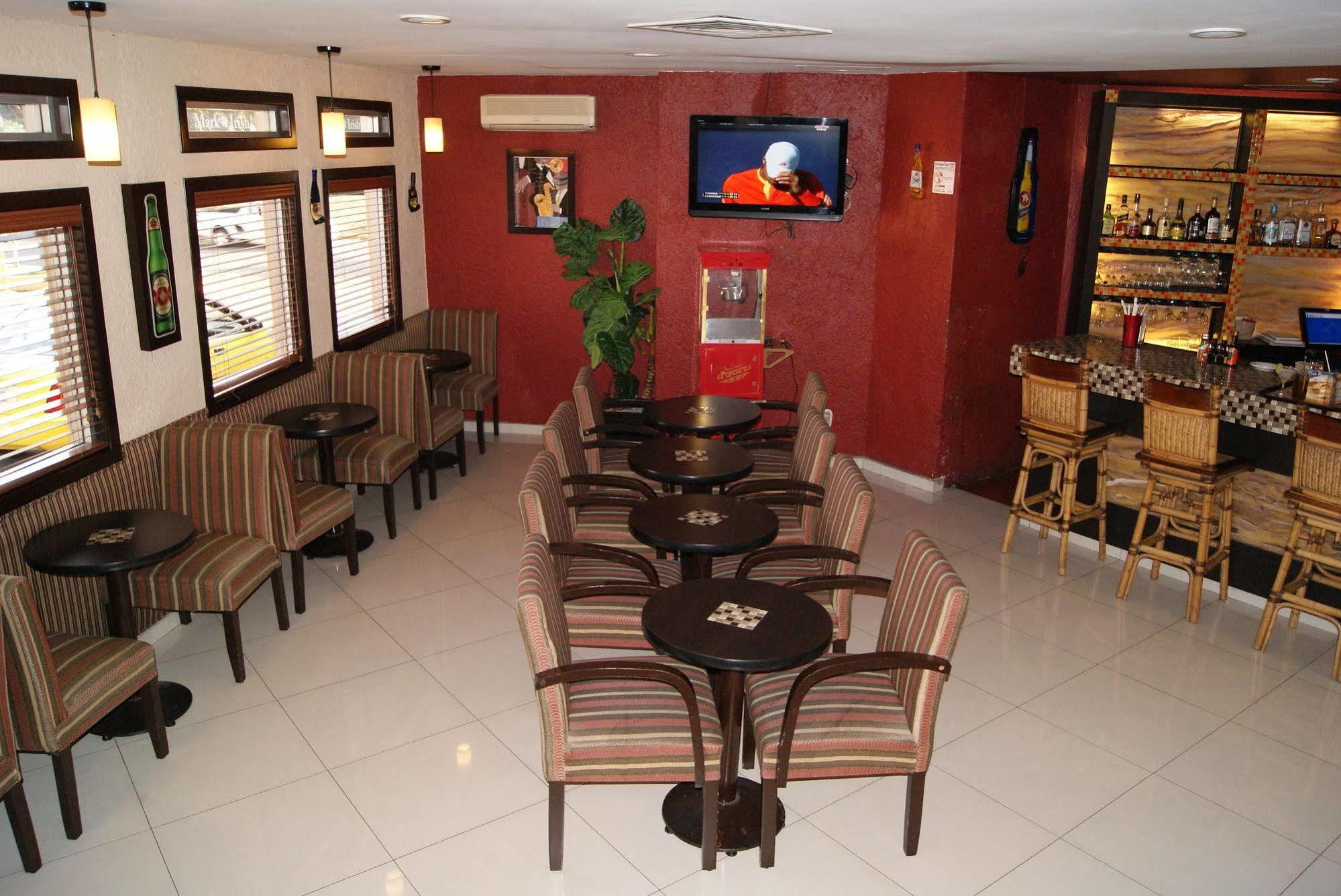 Hotel Santa Irene גואדלחארה מראה חיצוני תמונה